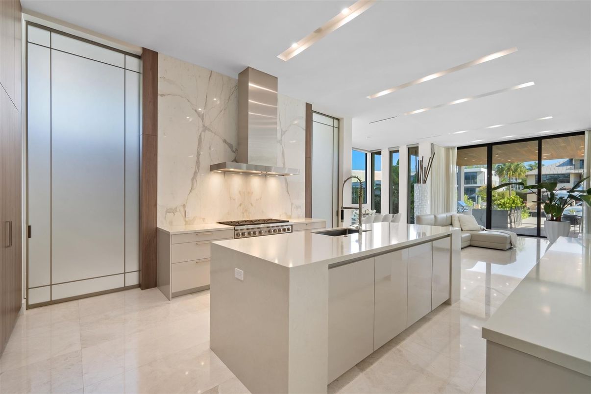 Interior, Kitchen, Marble Walls, Recessed Lighting