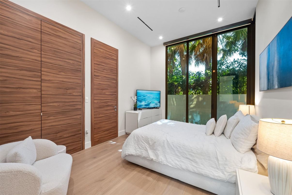 Bedroom, Interior, Recessed Lighting, Wood Texture Flooring