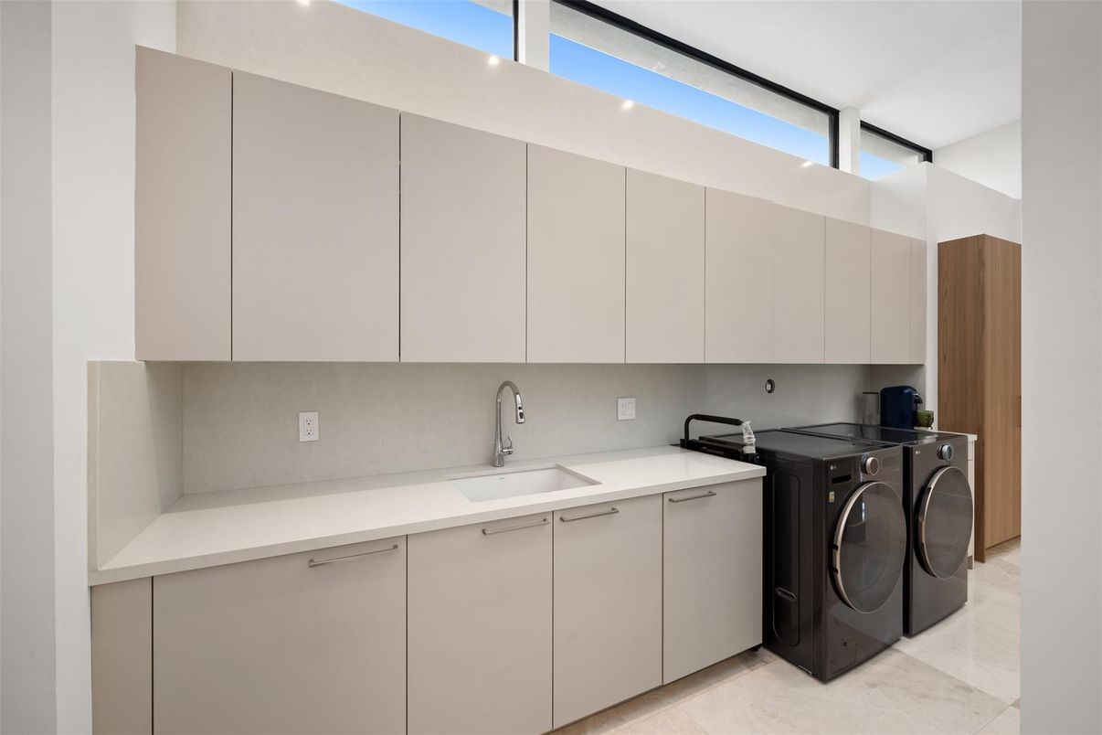 Interior, Washer