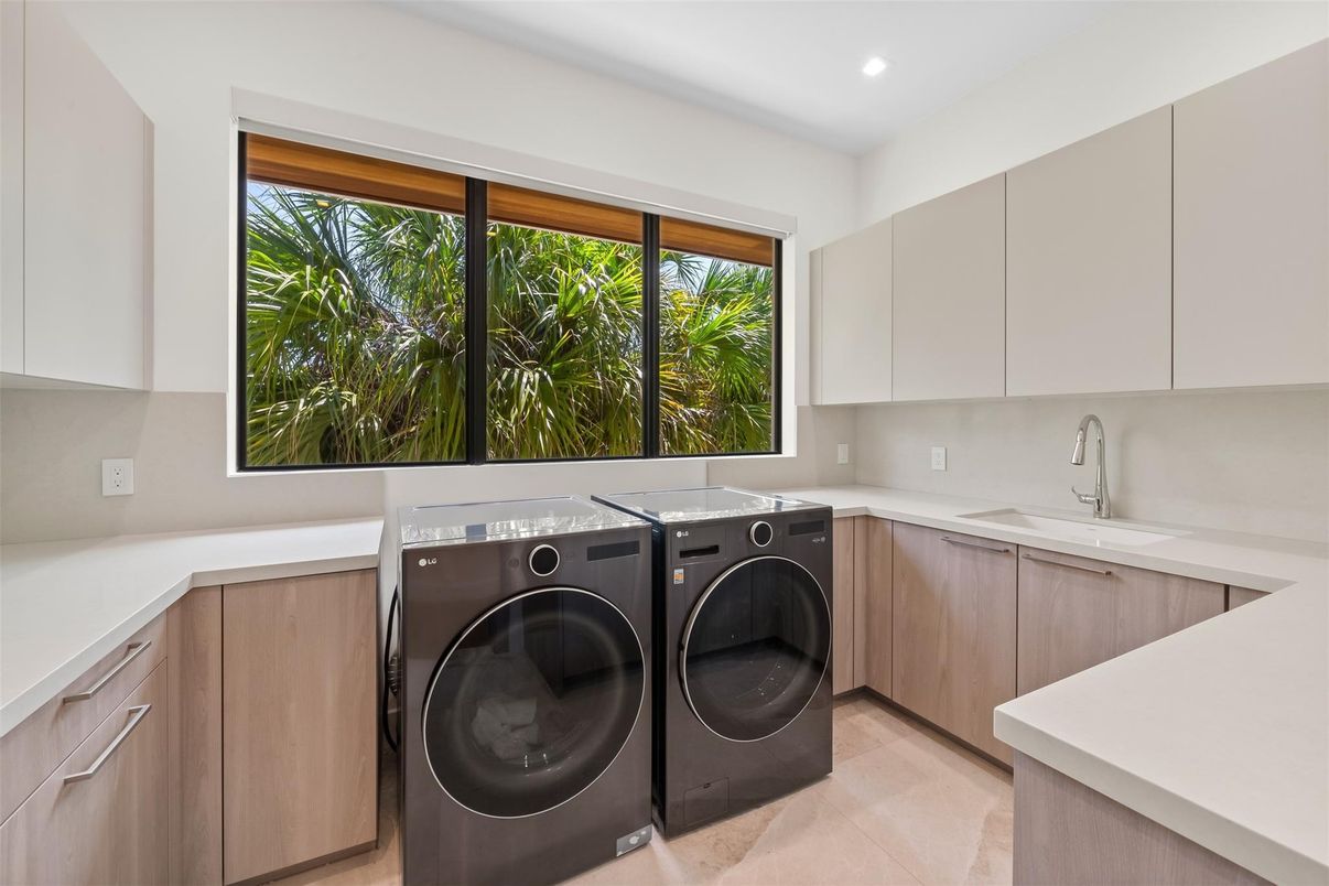 Interior, Recessed Lighting, Washer