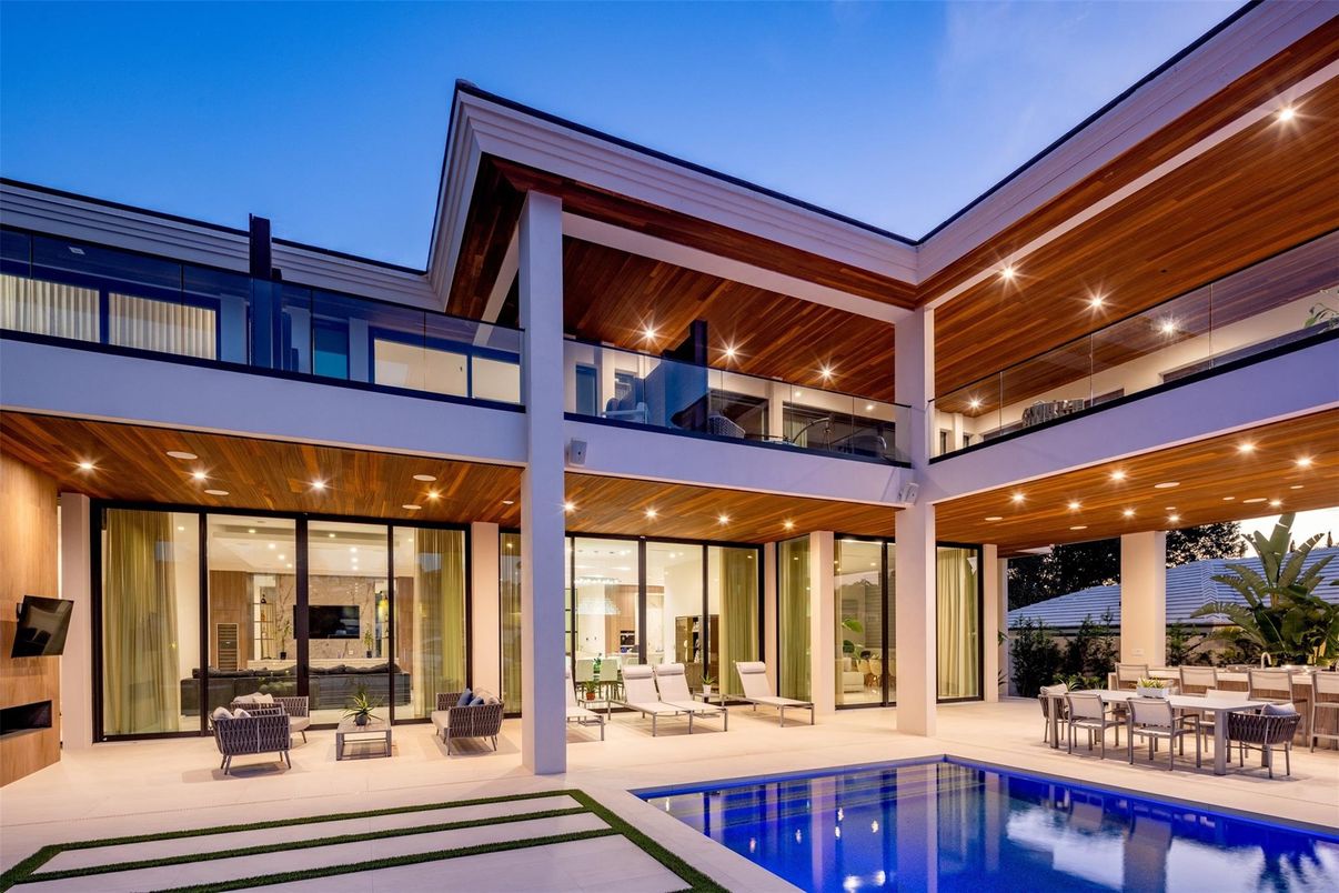Exterior, Pool