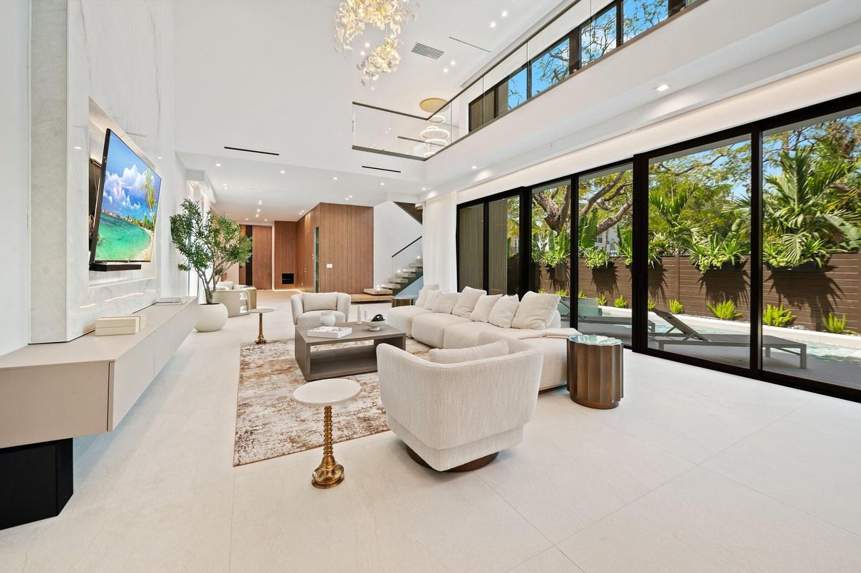 Interior, Living room, Pendant Lights, Recessed Lighting
