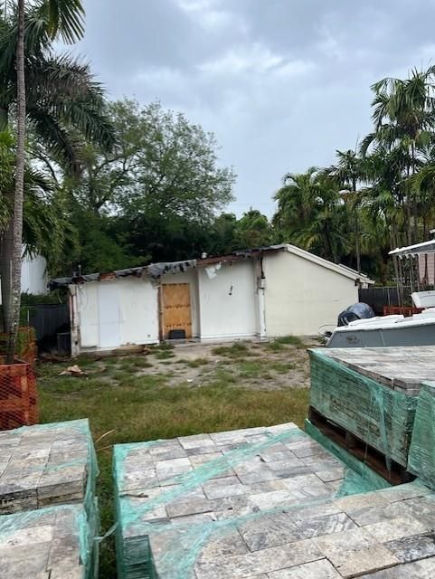 Backyard, Detached Garage, Exterior