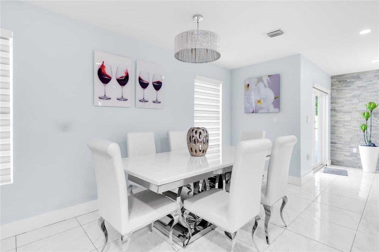 Chandelier, Dining room, Interior, Recessed Lighting, Stone Walls