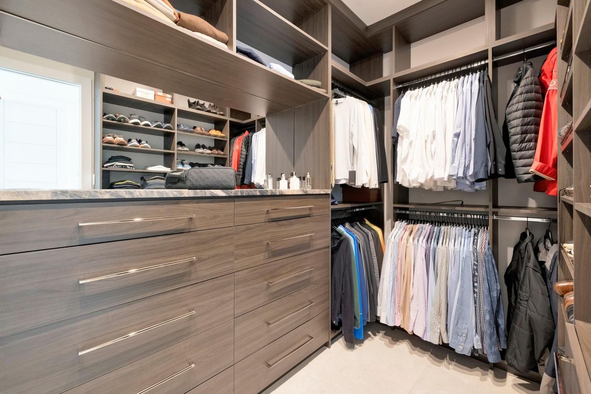 Interior, Walk-in Closets