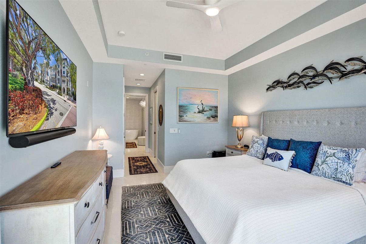 Bedroom, Interior, Recessed Lighting