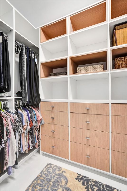 Interior, Walk-in Closets
