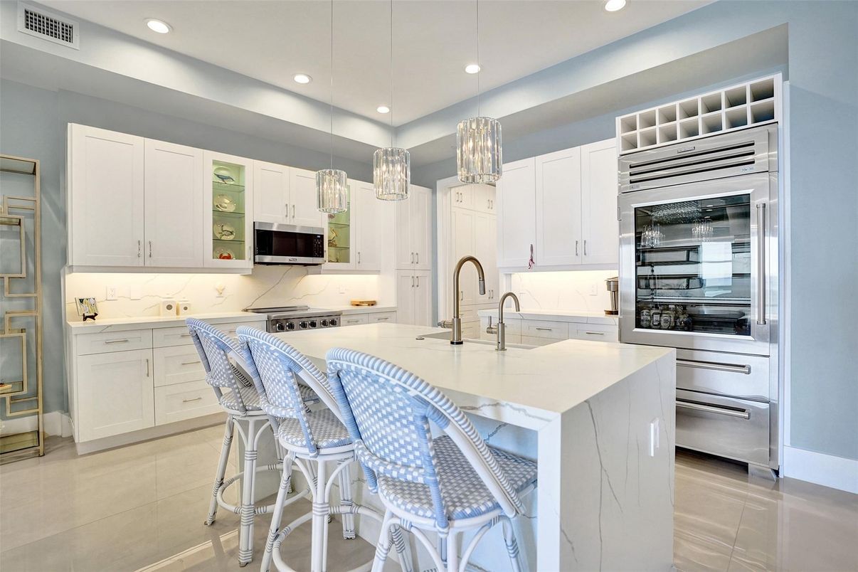 Interior, Kitchen, Pendant Lights, Recessed Lighting, Stainless Steel Appliances