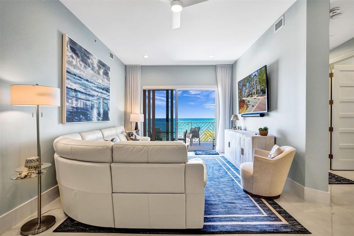Interior, Living room, Recessed Lighting, Water
