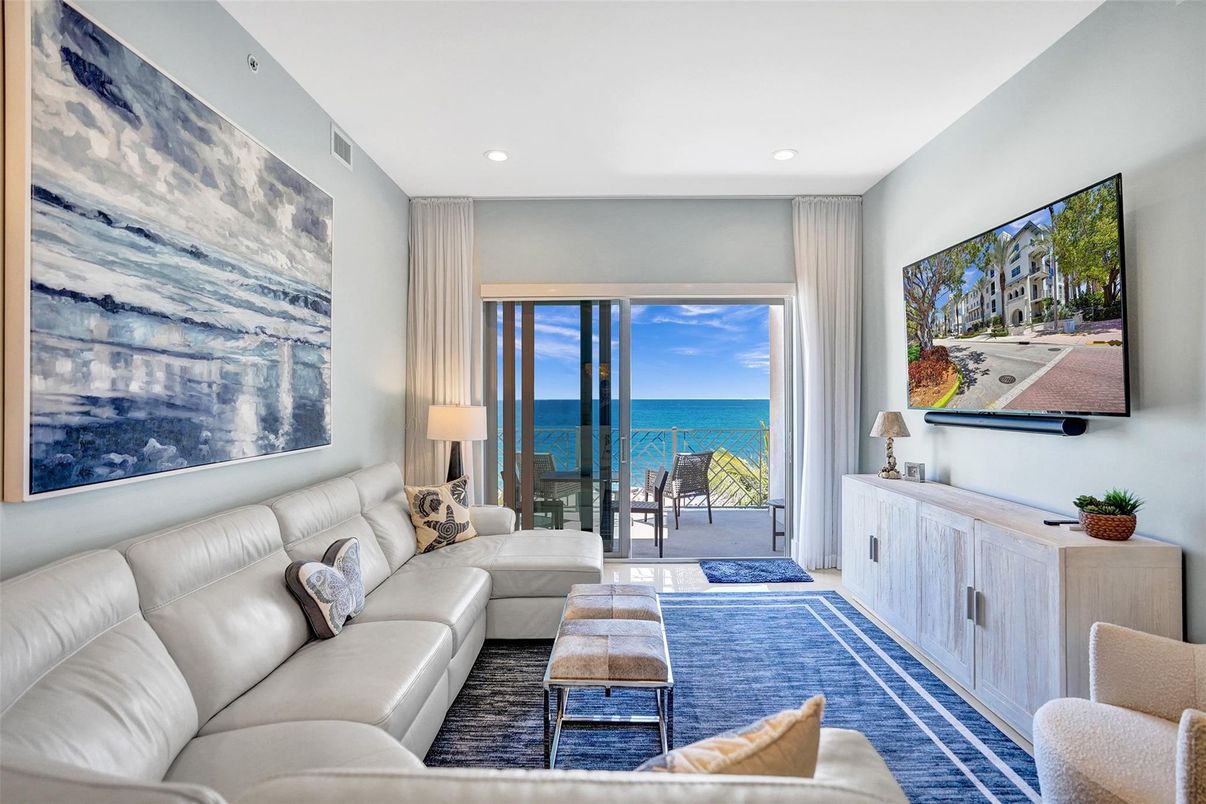 Interior, Living room, Recessed Lighting, Water