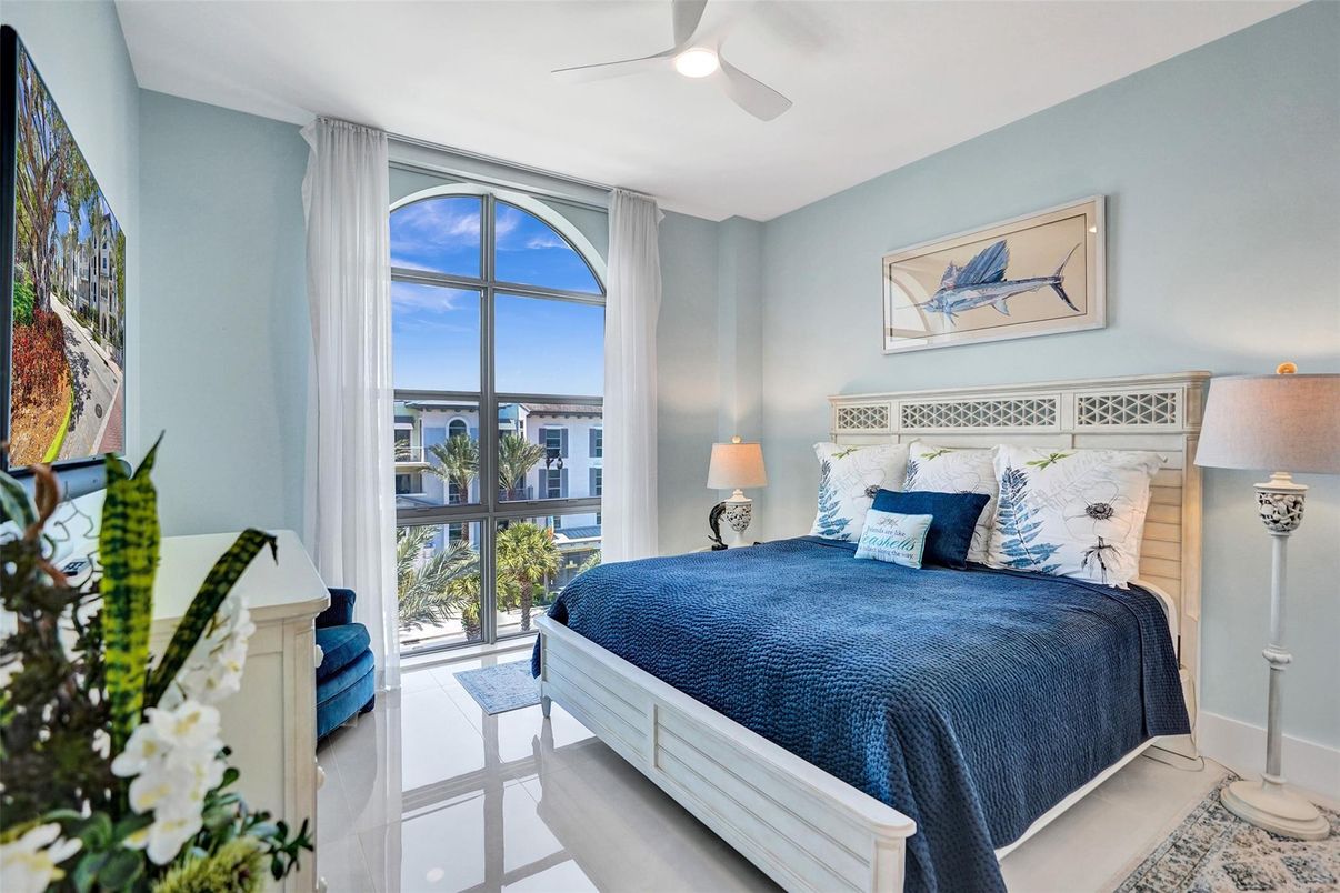 Bedroom, Interior, Recessed Lighting, Water