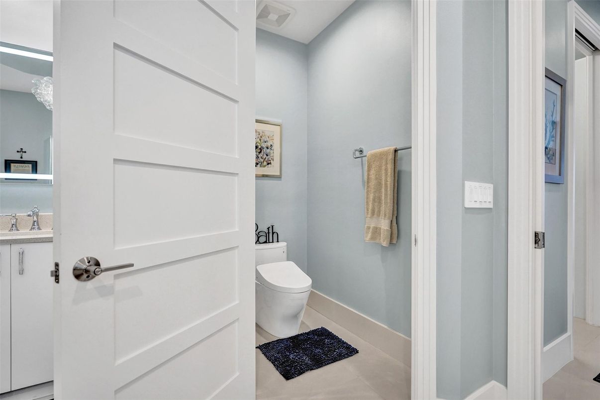 Bathroom, Interior