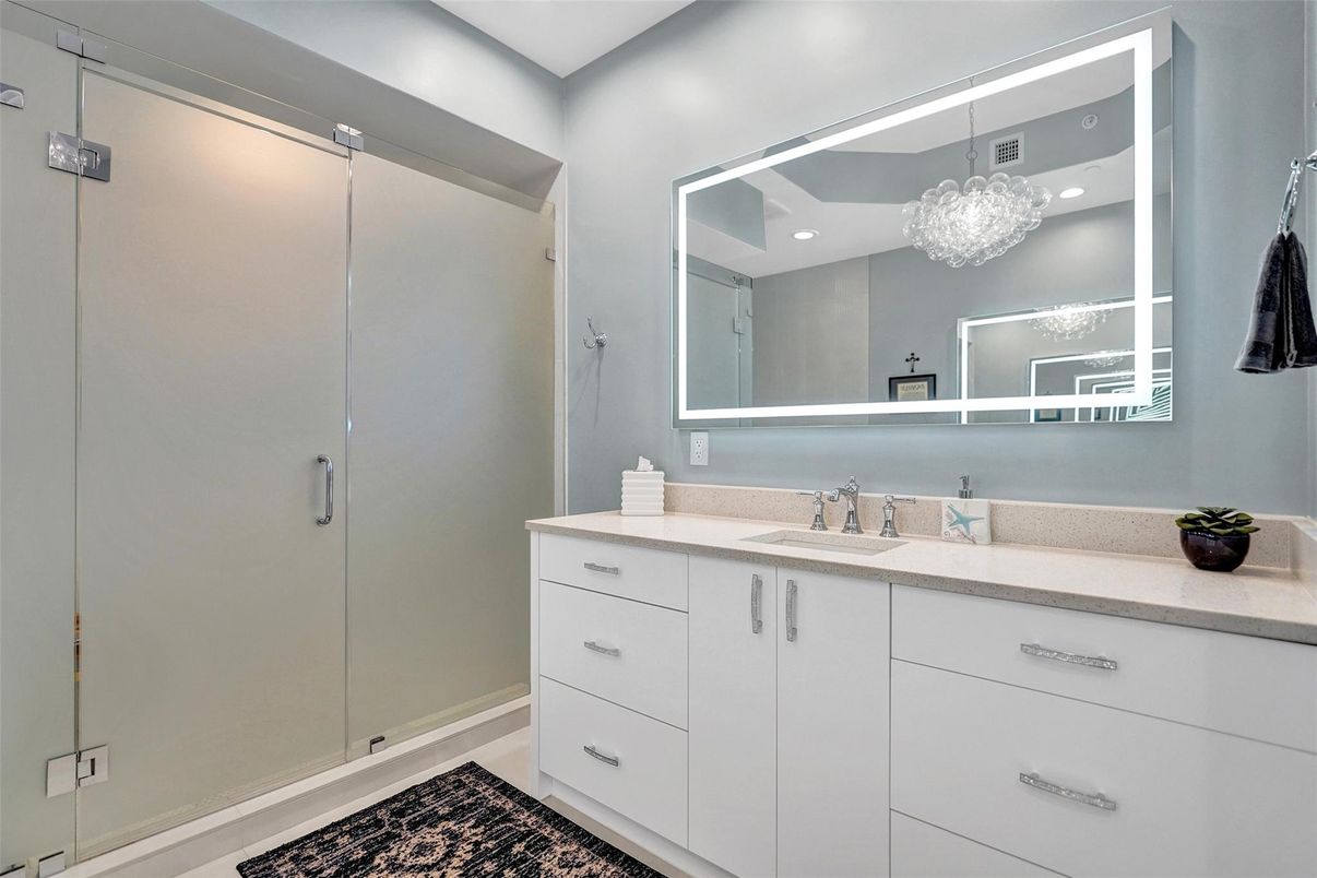 Bathroom, Glass Shower, Interior, Pendant Lights, Recessed Lighting