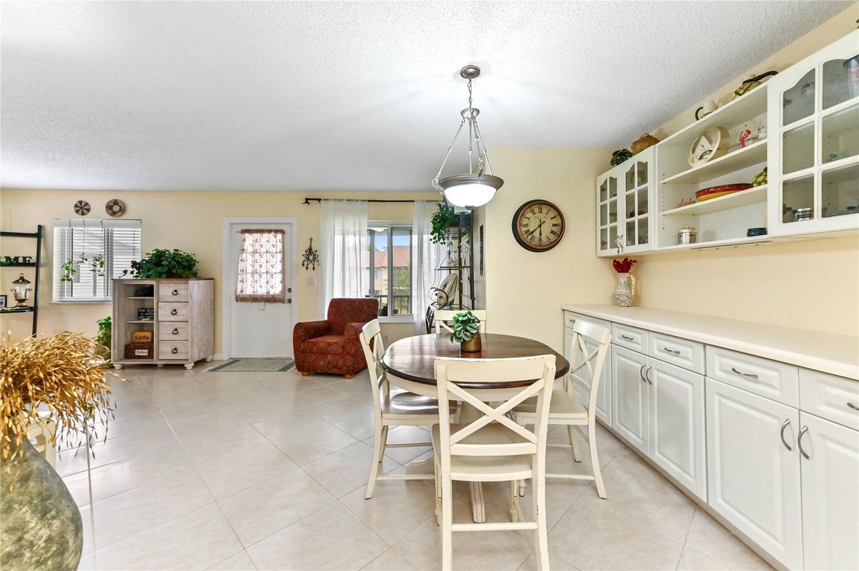 Dining room, Interior, Pendant Lights