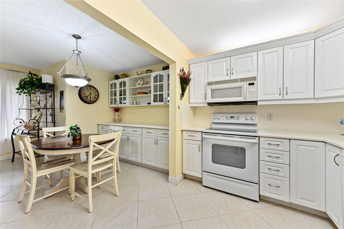Dining room, Interior, Kitchen, Pendant Lights