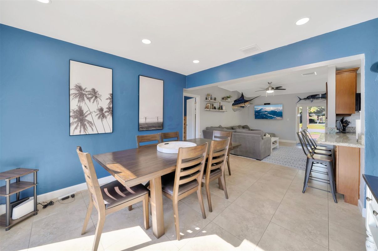 Dining room, Interior, Living room, Recessed Lighting