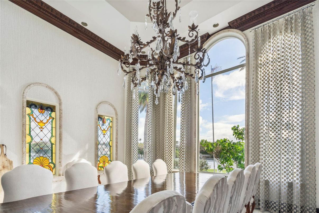 Chandelier, Dining room, Interior
