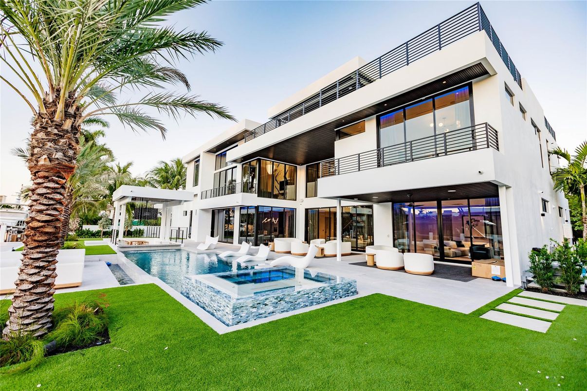 Backyard, Exterior, Pool