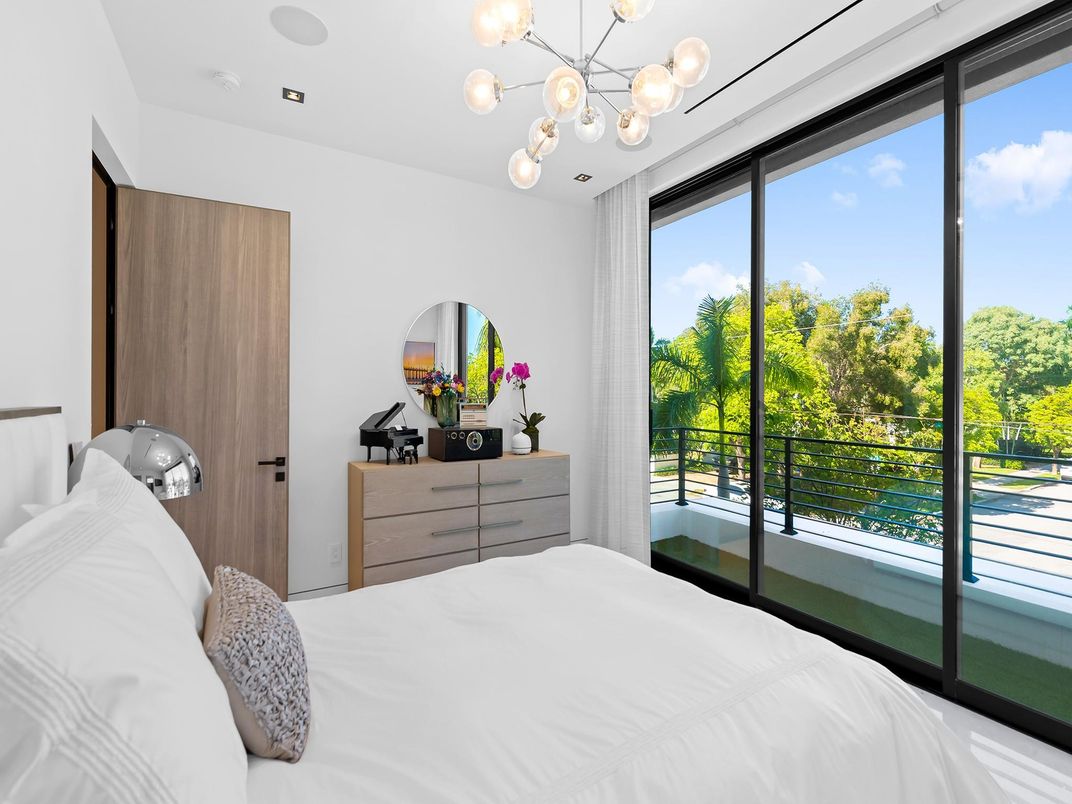 Bedroom, Interior, Pendant Lights