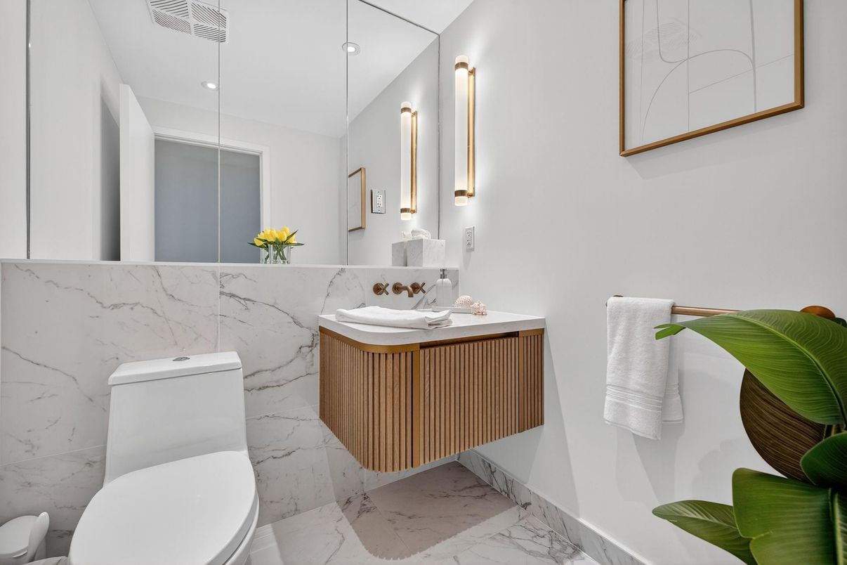 Bathroom, Interior, Marble, Marble Walls, Recessed Lighting