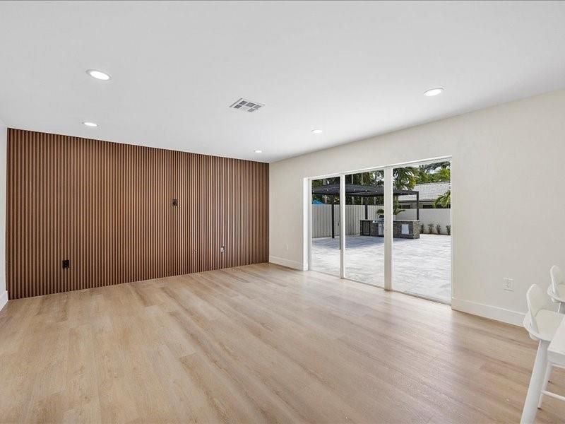 Empty room, Interior, Recessed Lighting, Wood Texture Flooring