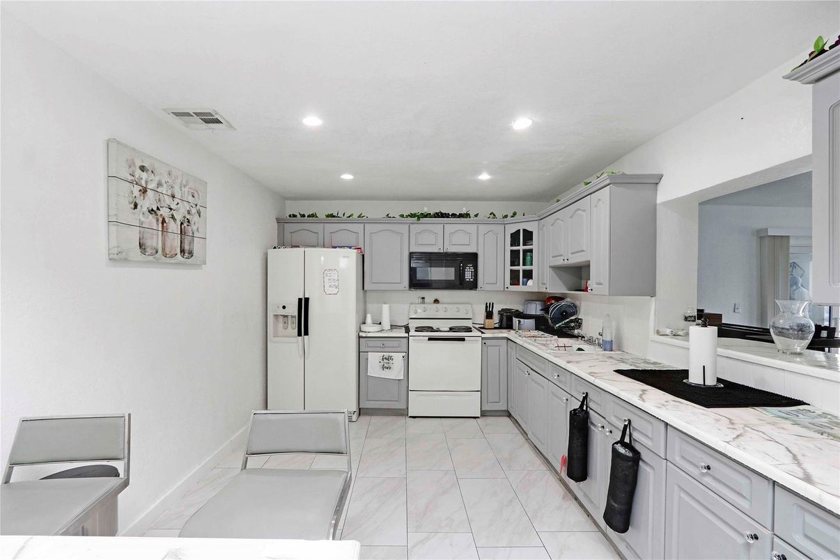 Interior, Kitchen, Marble, Recessed Lighting