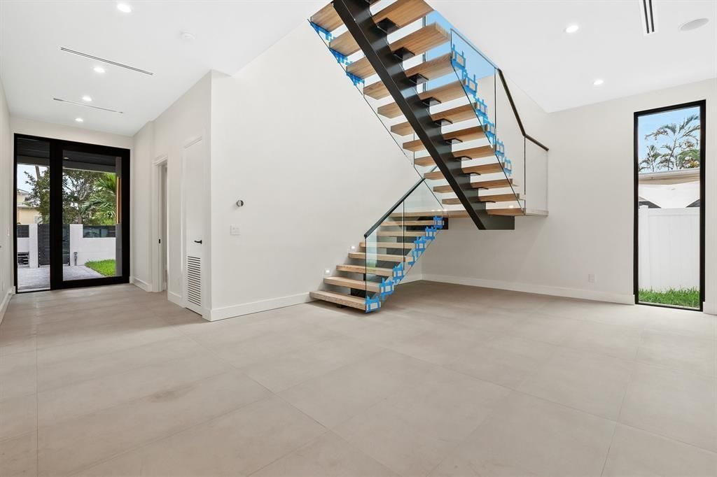 Empty room, Interior, Recessed Lighting
