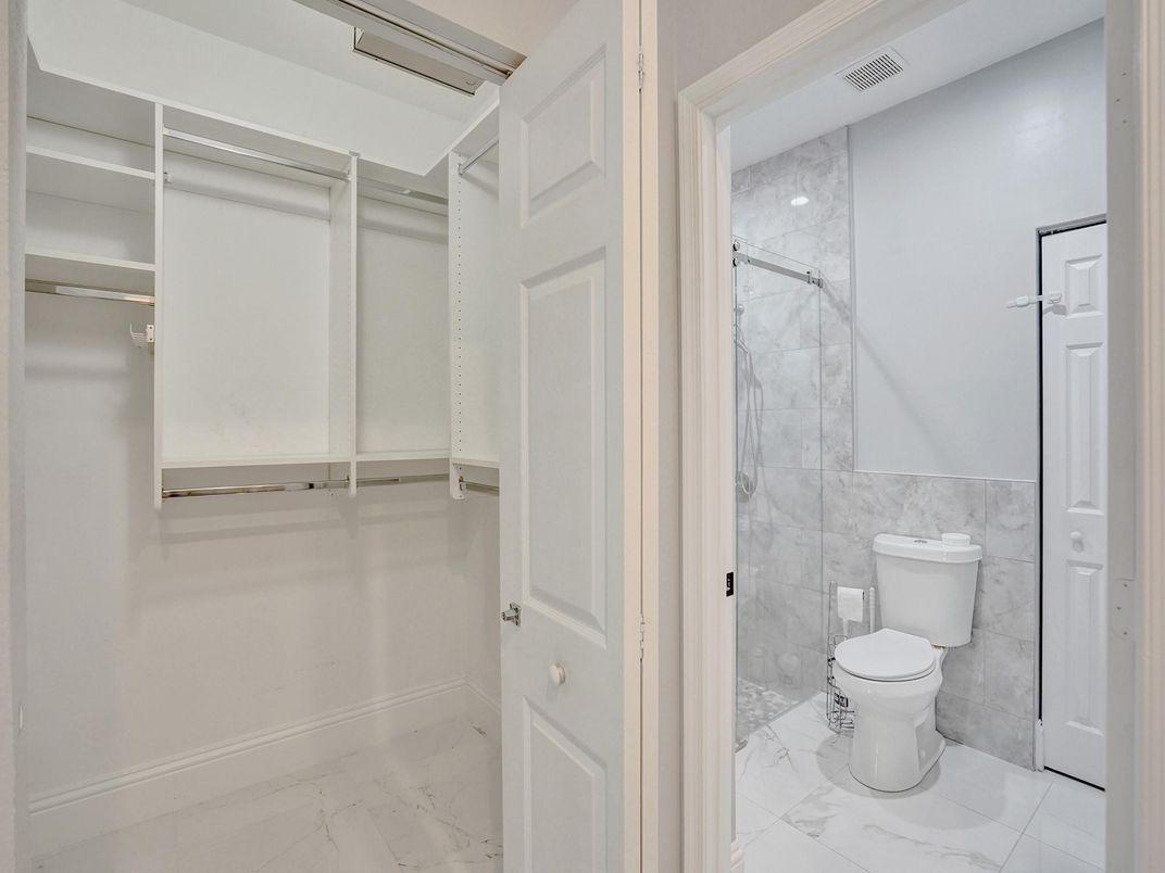 Bathroom, Interior, Marble, Marble Walls, Walk-in Closets
