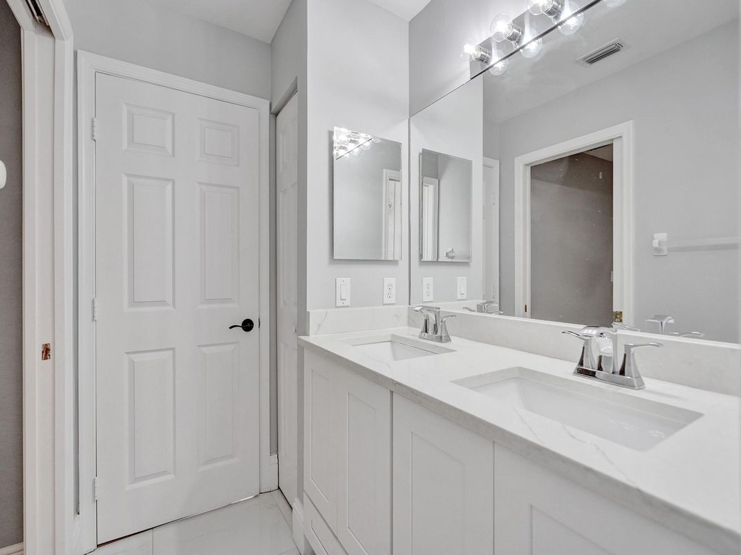 Bathroom, Dual Sink Vanities, Interior