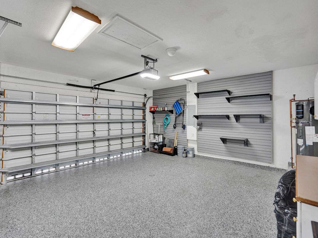 Garage, Interior