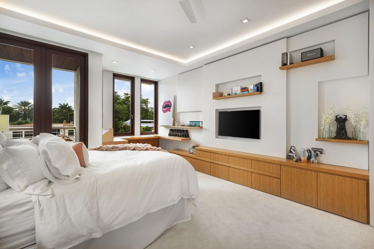 Bedroom, Interior, Recessed Lighting