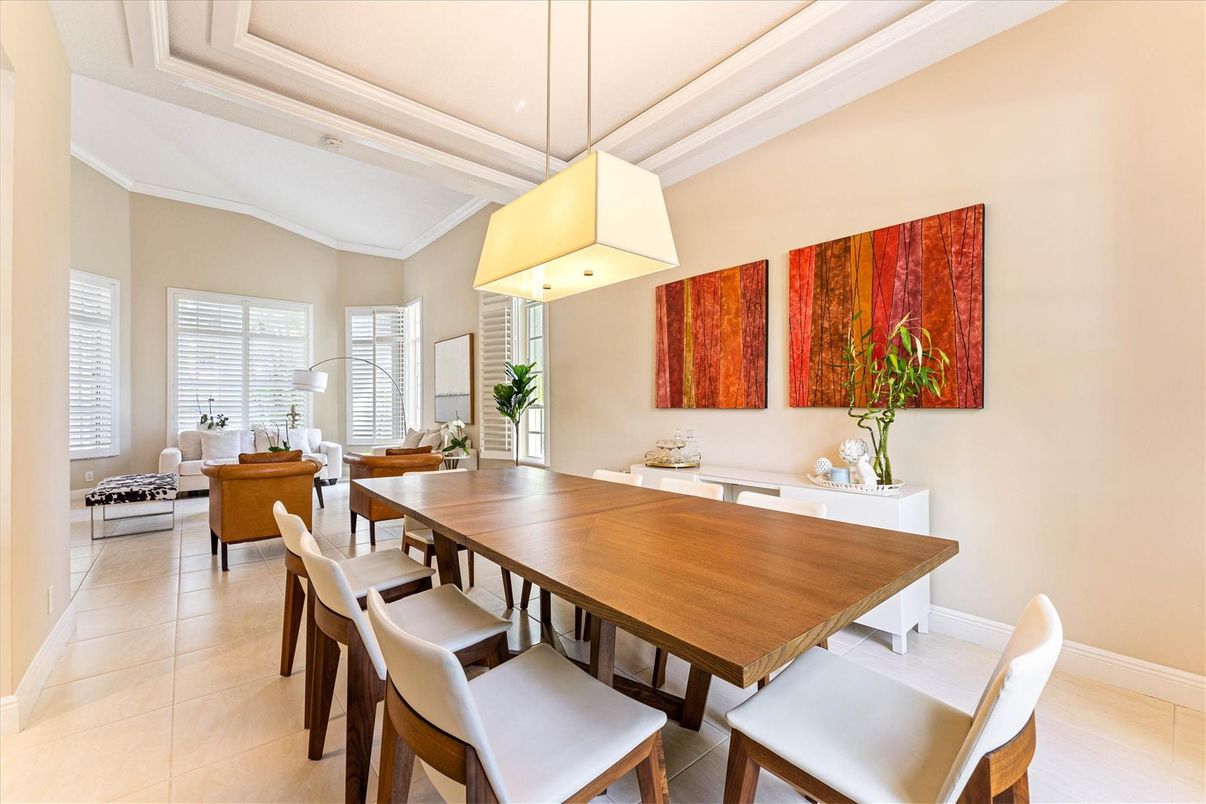 Dining room, Interior, Living room, Pendant Lights