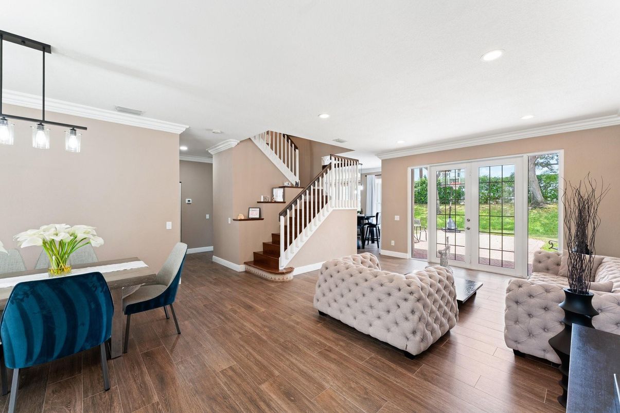 Dining room, Interior, Pendant Lights, Recessed Lighting, Wood Texture Flooring