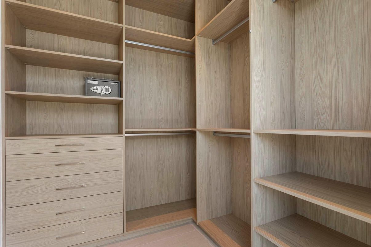 Interior, Walk-in Closets