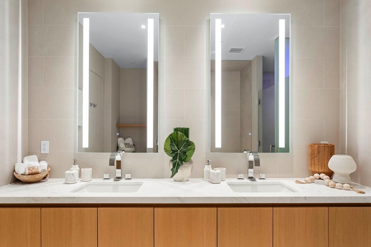 Bathroom, Dual Sink Vanities, Interior