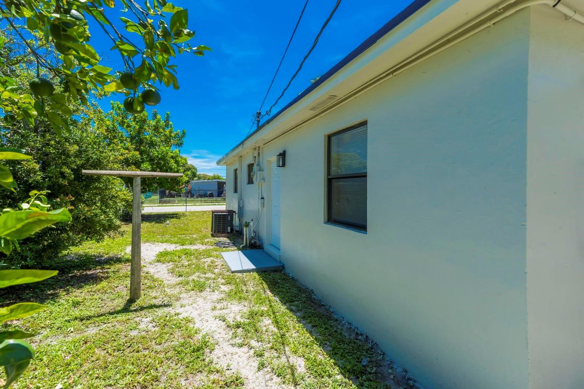 Backyard, Exterior