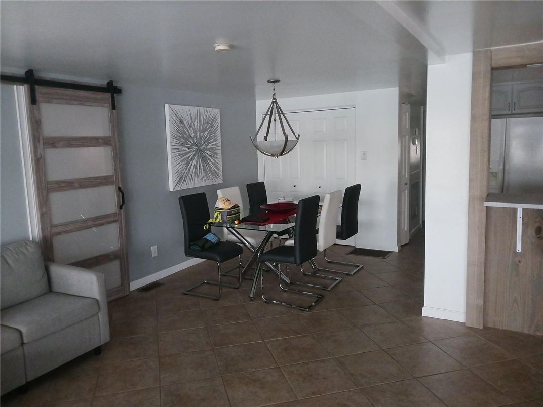 Dining room, Interior, Pendant Lights