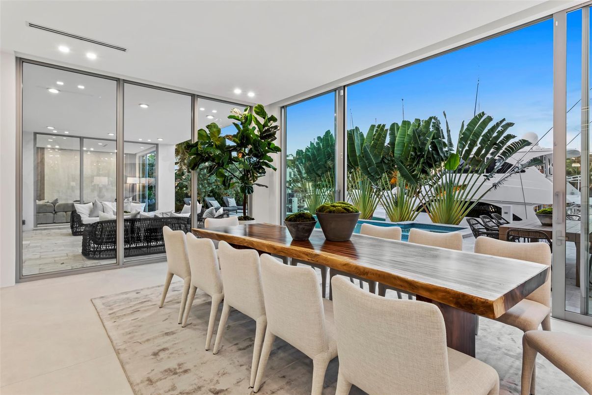 Dining room, Interior, Living room, Recessed Lighting