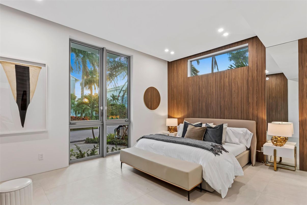 Bedroom, Interior, Recessed Lighting