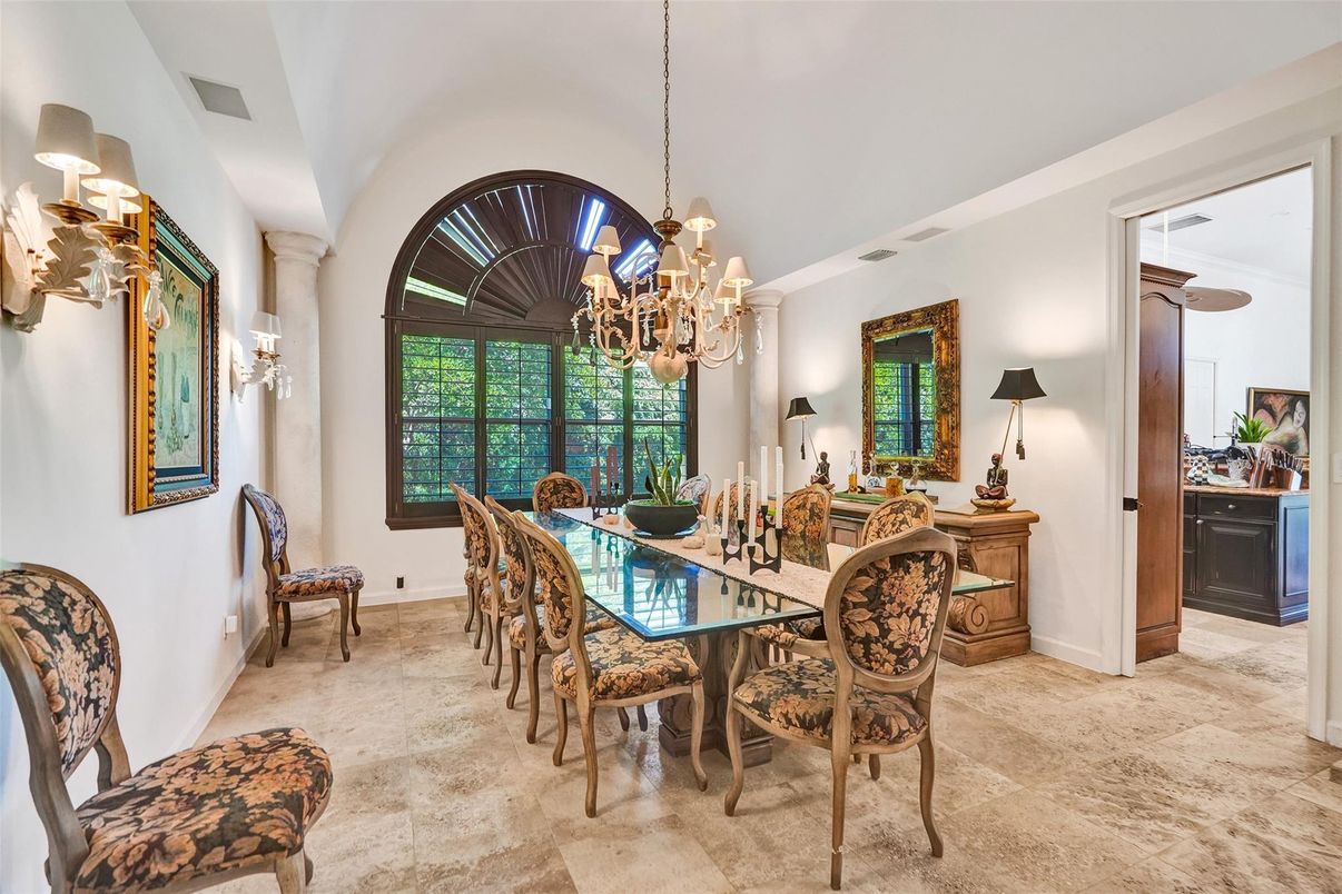 Chandelier, Dining room, Interior