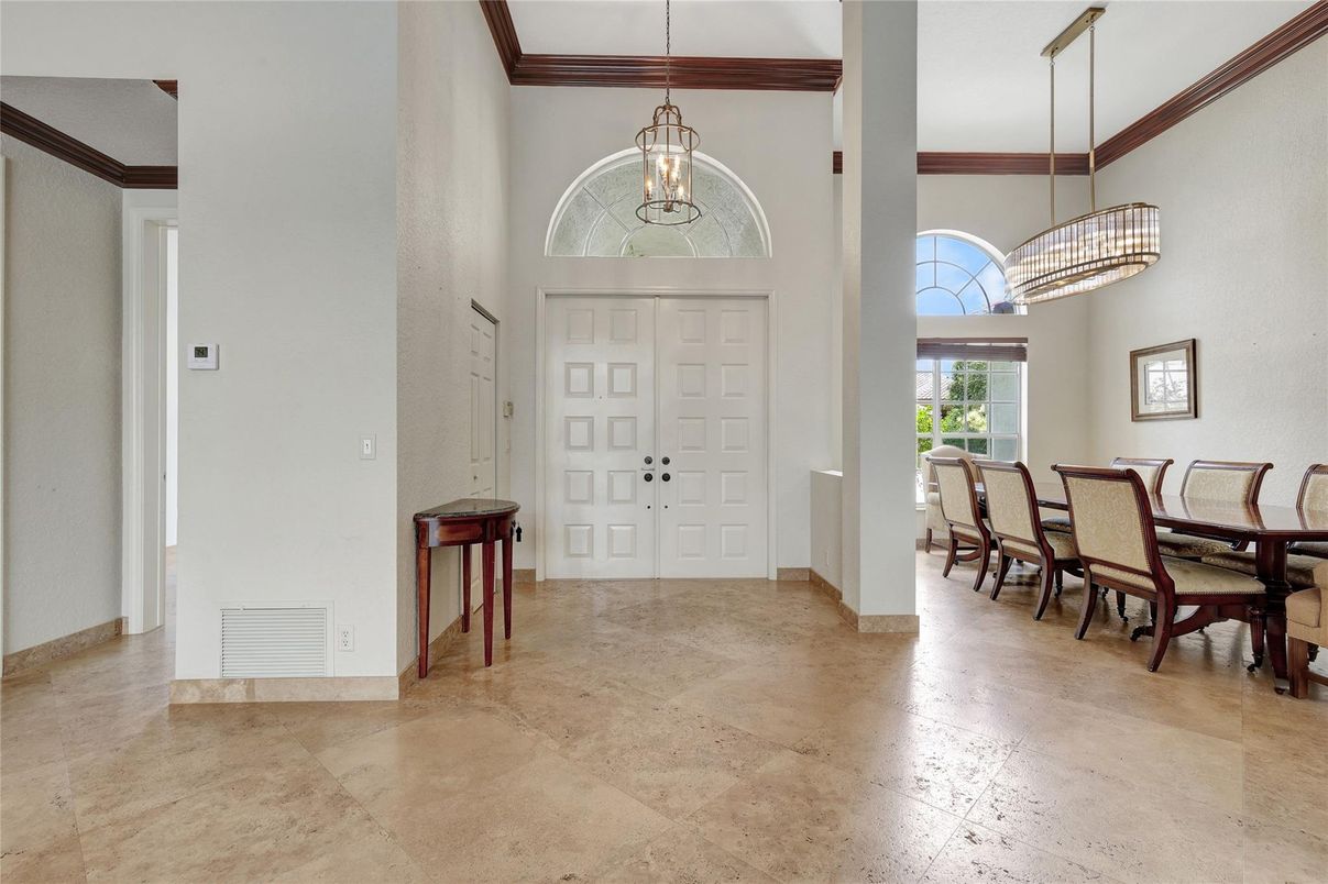 Chandelier, Dining room, Interior, Pendant Lights