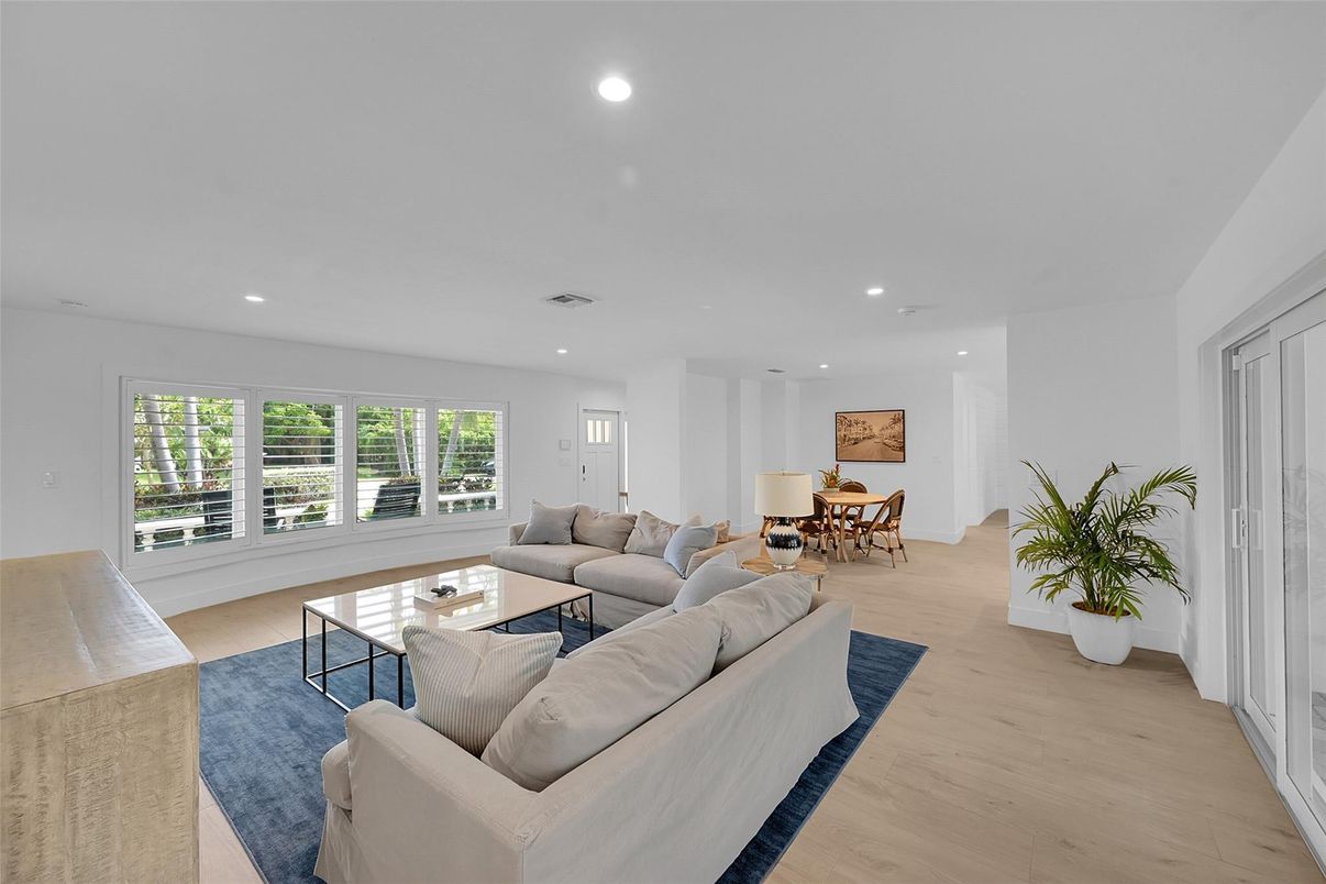 Dining room, Interior, Living room, Recessed Lighting, Wood Texture Flooring