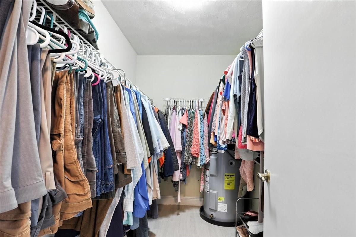 Interior, Walk-in Closets