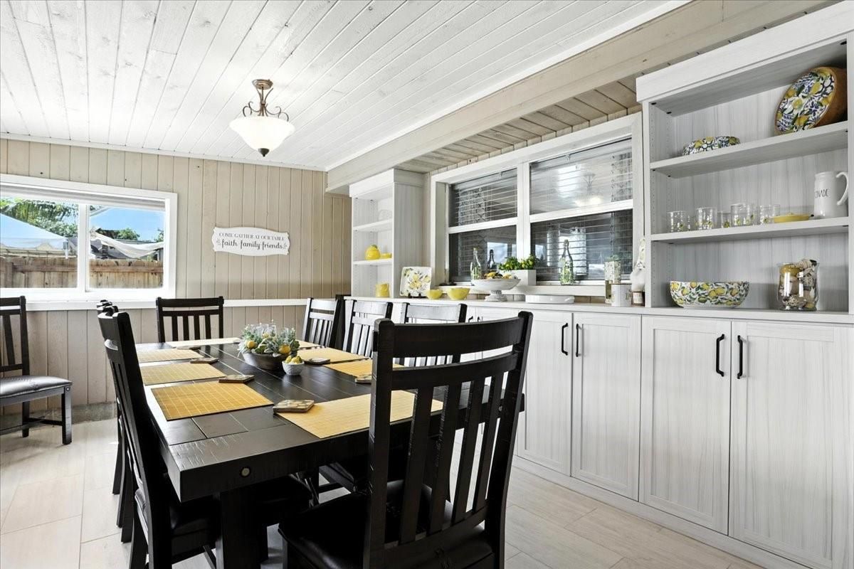 Dining room, Interior, Wood Texture Flooring