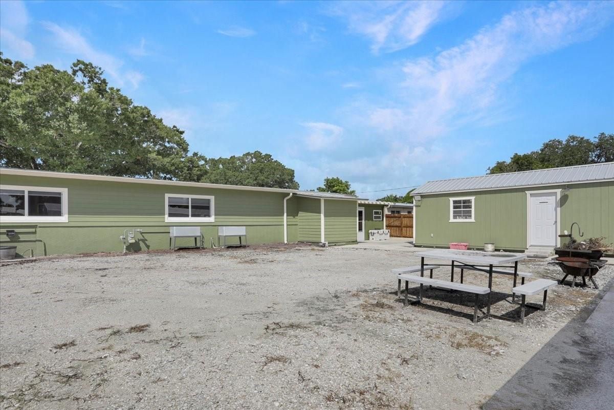 Backyard, Exterior