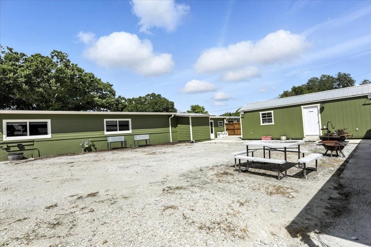 Backyard, Exterior