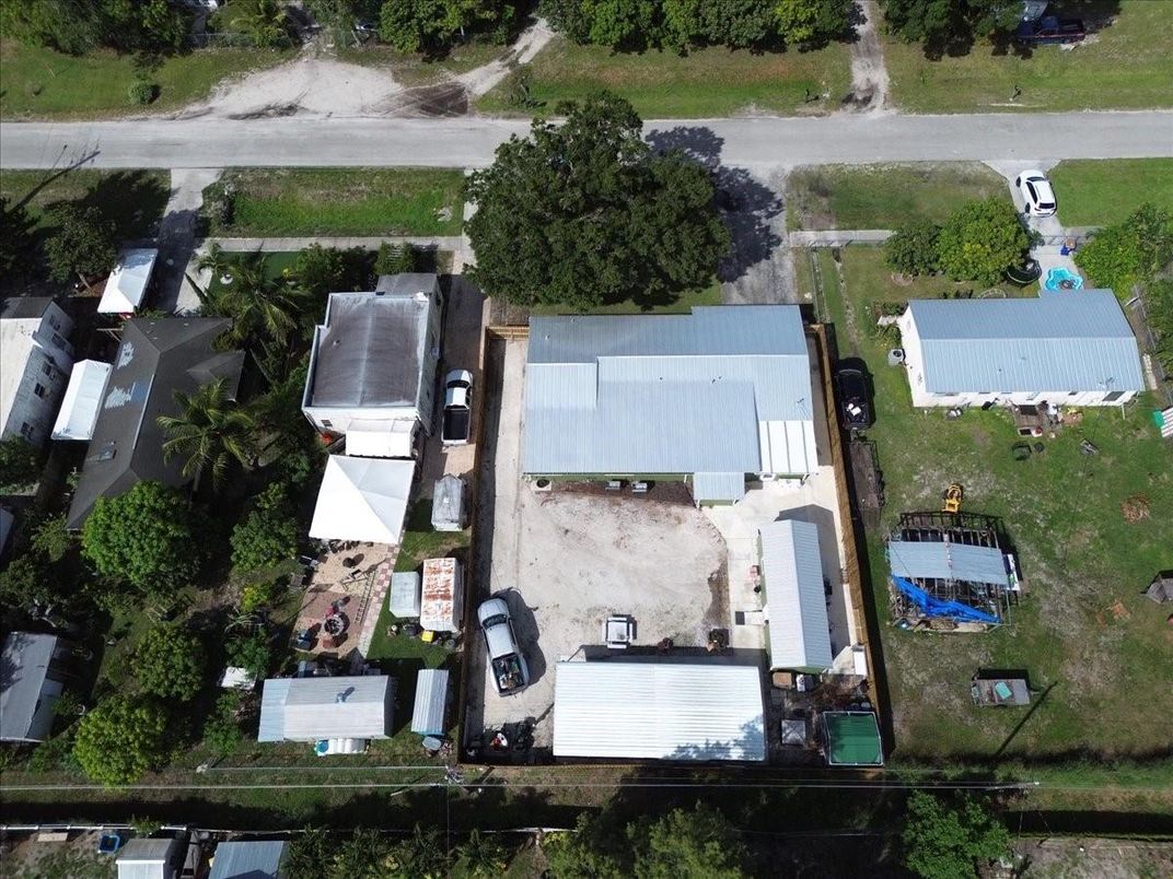 Exterior, Drone