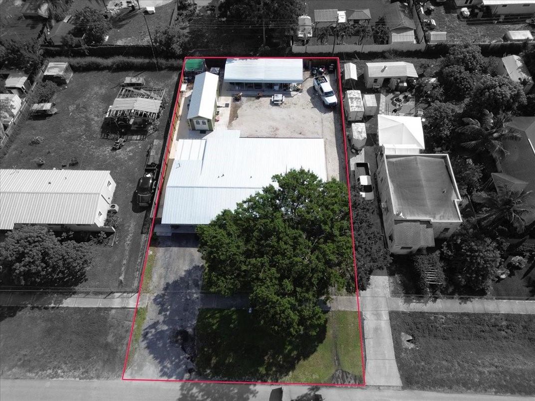 Exterior, Drone