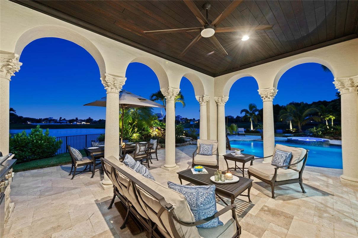 Exterior, Pool, Water