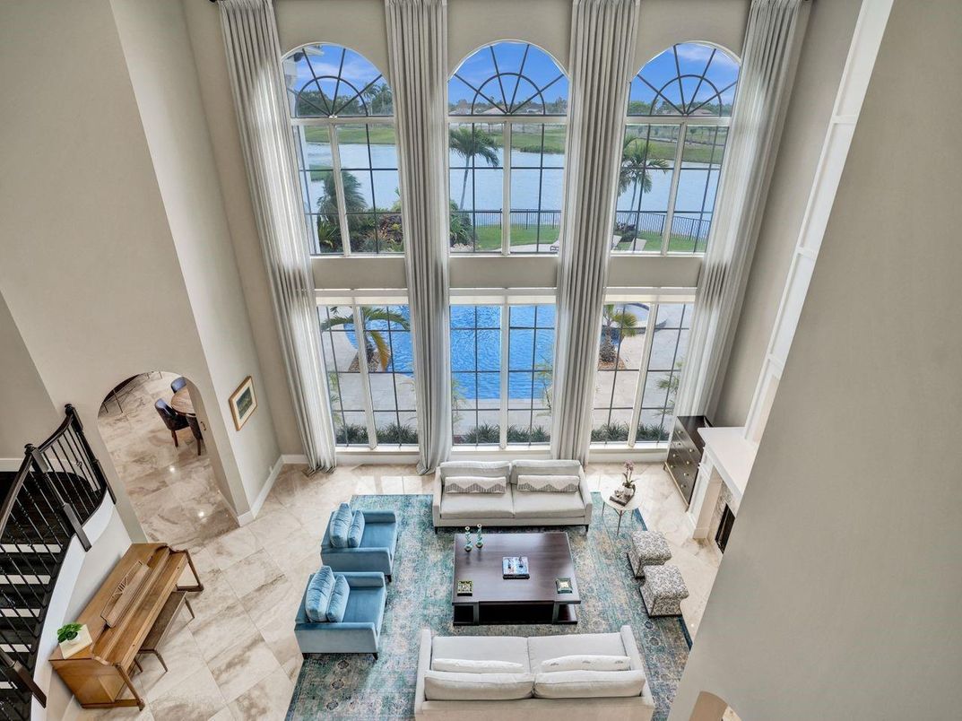 Interior, Living room, Water